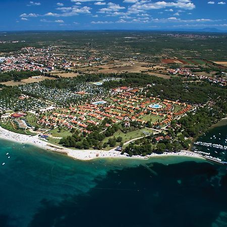 Happy Camp Mobile Homes In Centro Vacanze Bi Village Фажана Экстерьер фото